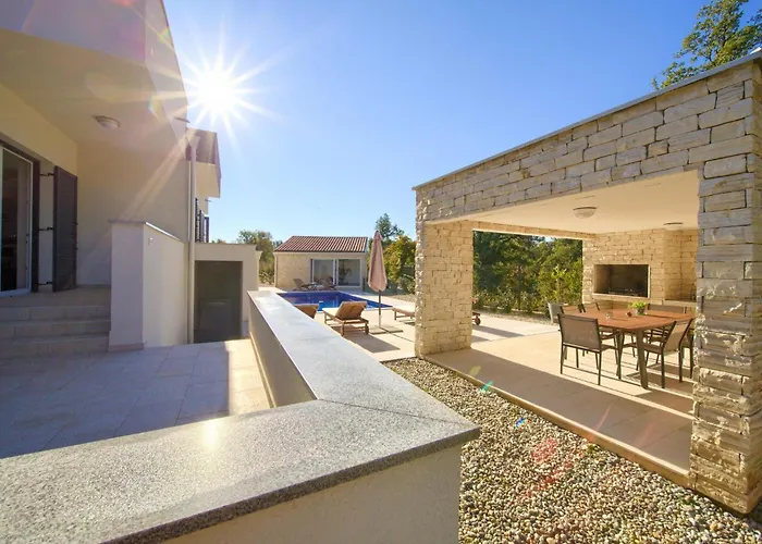 3 Bedroom In Risika Vakantiehuis *
