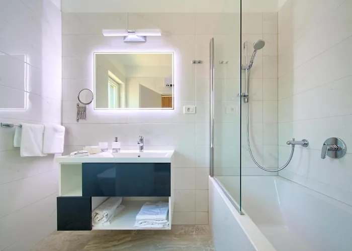 3 Bedroom In Risika Vakantiehuis Vrbnik (Primorje-Gorski Kotar)