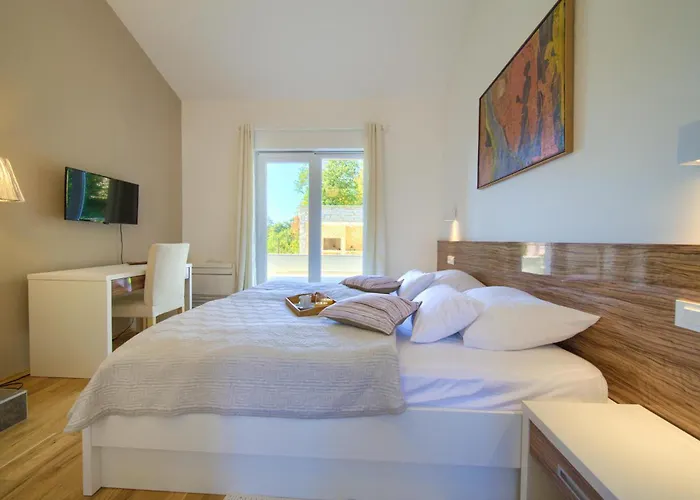 Vakantiehuis 3 Bedroom In Risika *