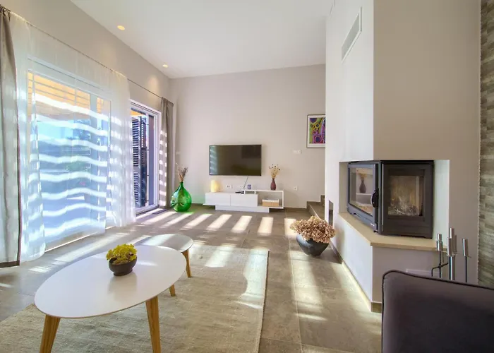 3 Bedroom In Risika