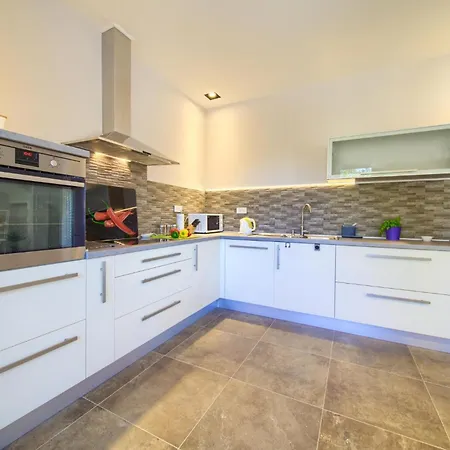 3 Bedroom In Risika * Vrbnik (Primorje-Gorski Kotar)