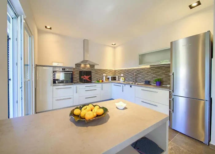 3 Bedroom In Risika Дом отдыха Врбник