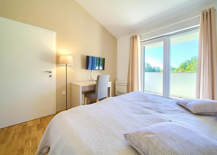 3 Bedroom In Risika Врбник